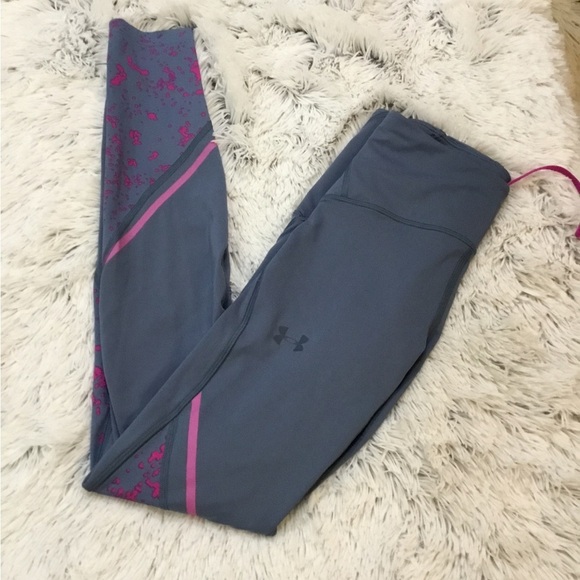 Under Armour compression leggings with heat gear Womans size Small - Picture 1 of 9